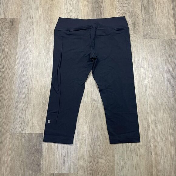 Lululemon Pants Womens 12 Black Wunder Under Crop Capri Leggings Yoga Workout - Picture 4 of 9